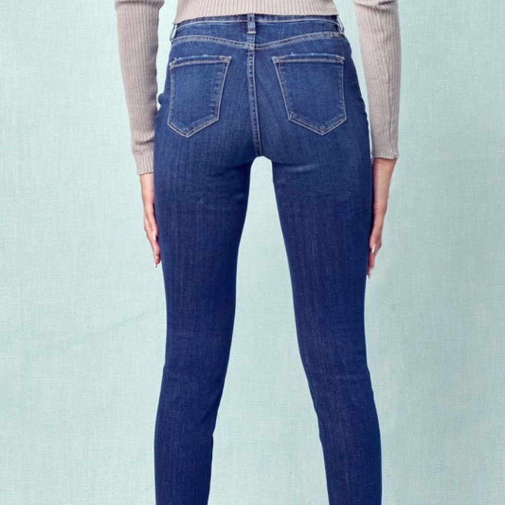 -NWT KanCan Distressed Hem Skinny Ankle Jeans Sizes 24 - Picture 3 of 7